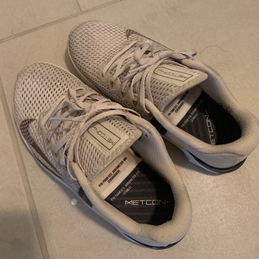 Nike women’s metcon 6 training shoes